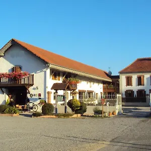 Logis Les 3b Hotel