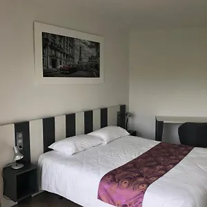 Logis - Restaurant L Enclos Motel